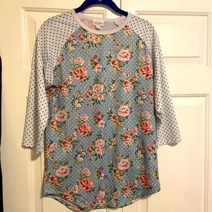 Size small LulaRoe Randy T
